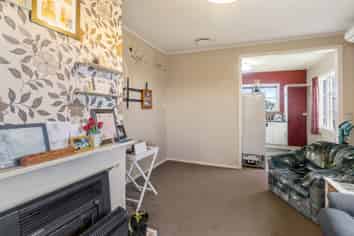11 Essex Street, Marchwiel