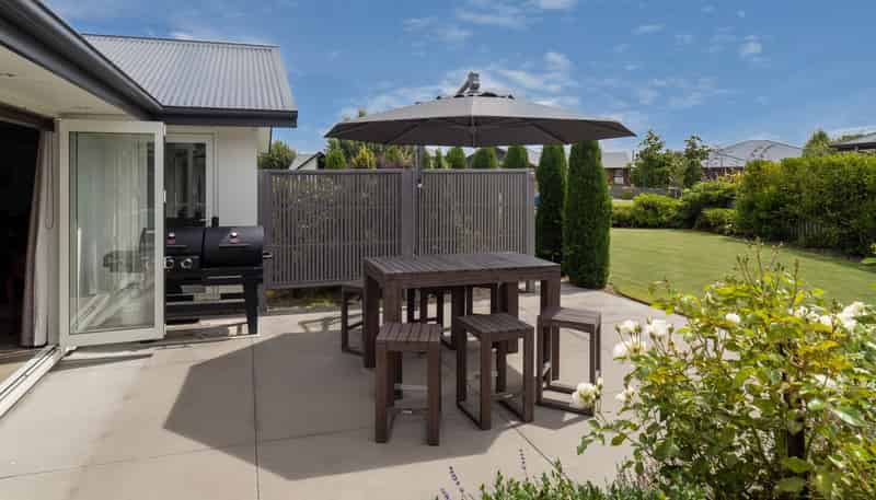 11 Charlesworth Drive, Allenton