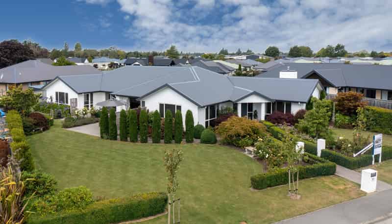11 Charlesworth Drive, Allenton