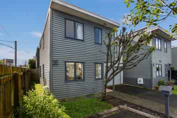 28 Saintly Lane, Avondale