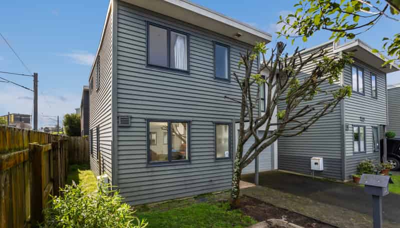 28 Saintly Lane, Avondale