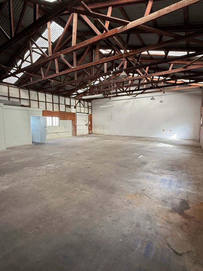 Heavy Industrial Unit with Yard - Glendene
