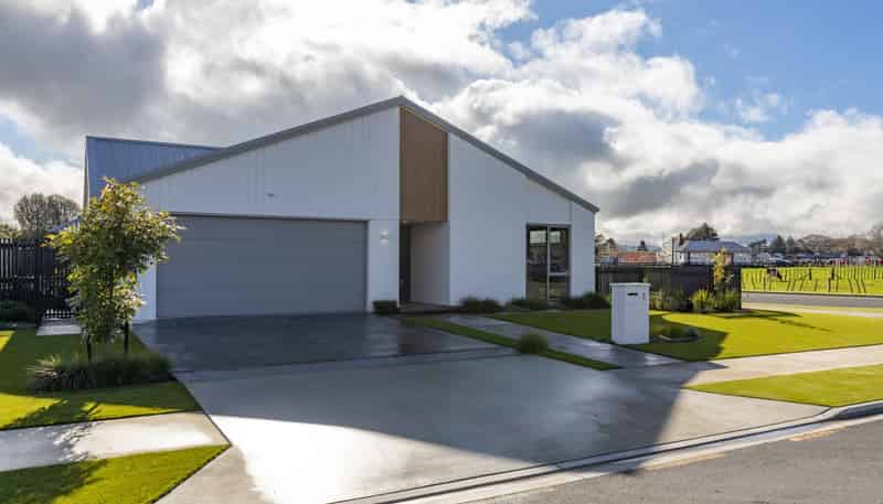 1 Kenepuru Crescent, Cambridge