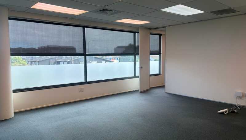46 Taharoto Road, Takapuna