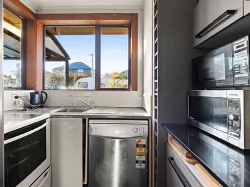 32 Panmure Avenue, Calton Hill