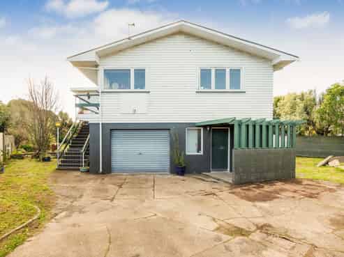59 Botanical Road, Takaro