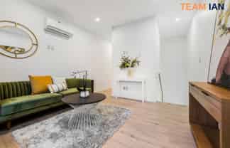 4/14 Sabot Place, Massey