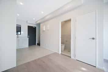 2/65 Moire Road Massey, Massey