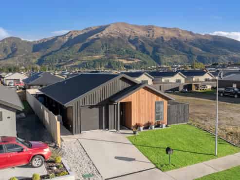12 Guthrie Street, Lake Hawea