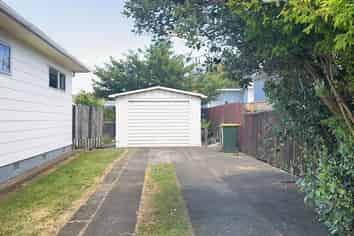 28 Heather Street, Levin