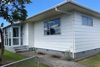 28 Heather Street, Levin