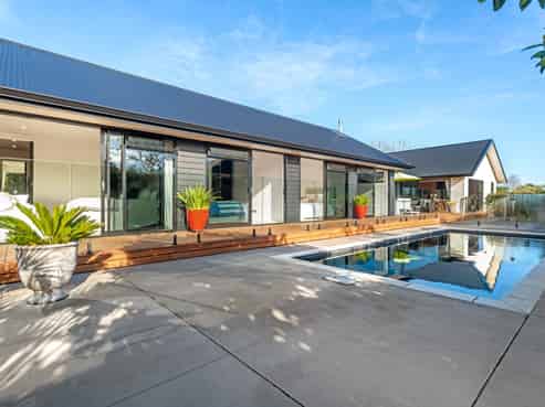 137 Potae Avenue, Lytton West