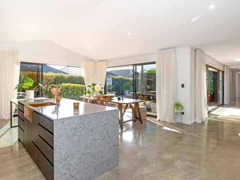 137 Potae Avenue, Lytton West