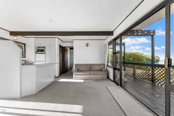 32 Zita Avenue, Matakatia