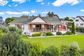 53 Brightside Road, Stanmore Bay