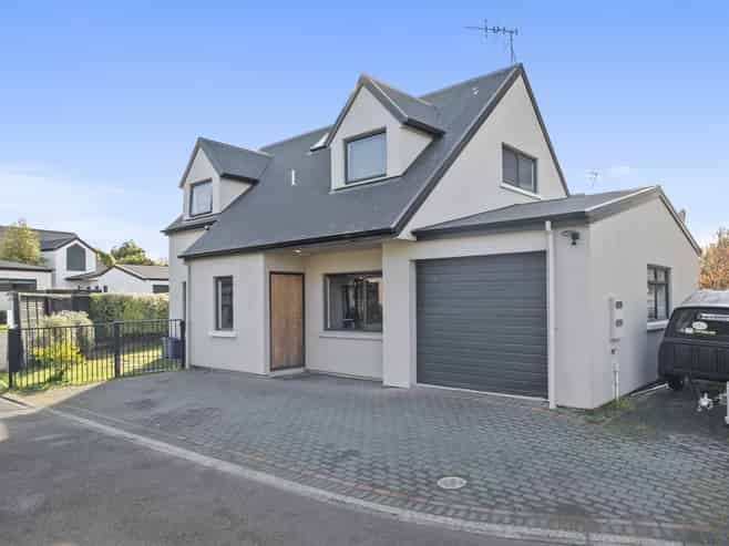 7 Abbey Way, Rangatira Park