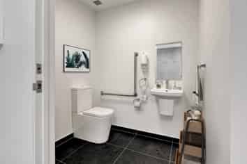 SECURE VERSATILE STORAGE/OFFICE SPACE