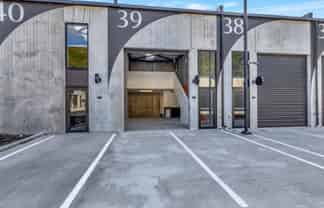 PRIME SPACE - READY FOR BUSINESS