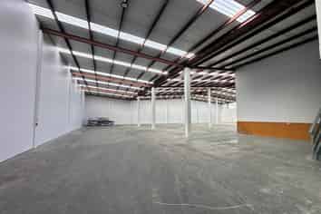 1,437M² HIGH STUD WAREHOUSE
