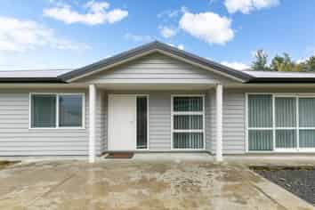 137A Wellington Road, Wainuiomata