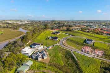 32 Awanui Road, Red Beach