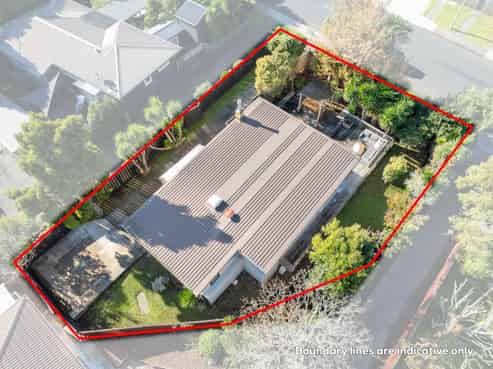 1/127 Moore Street, Howick