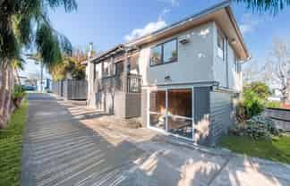1/127 Moore Street, Howick