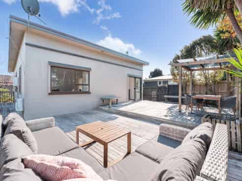 1/127 Moore Street, Howick