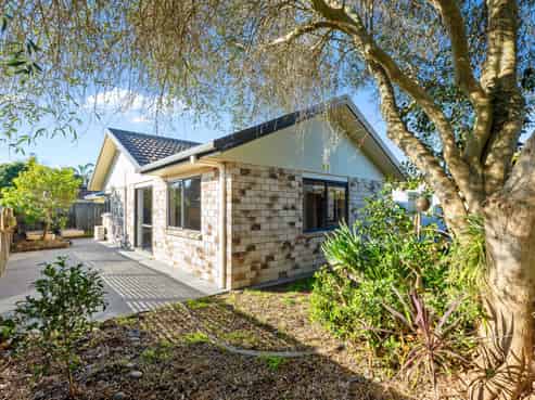 109 Solomon Street, Brookfield