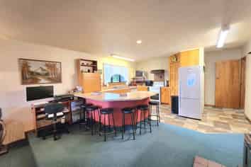 16 Coronation Street, Moeraki