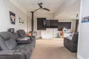 27 Main Road, Pleasant Point