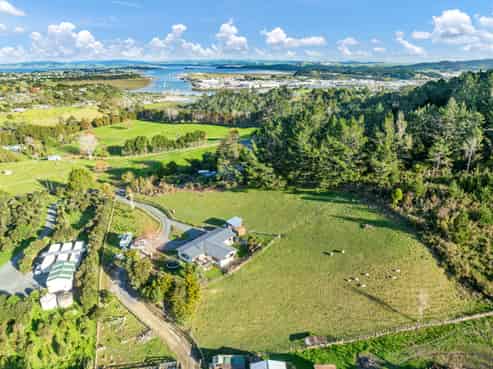 75 Old Parua Bay Road, Parahaki