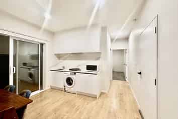 8 Pirihonga Road, Flat Bush