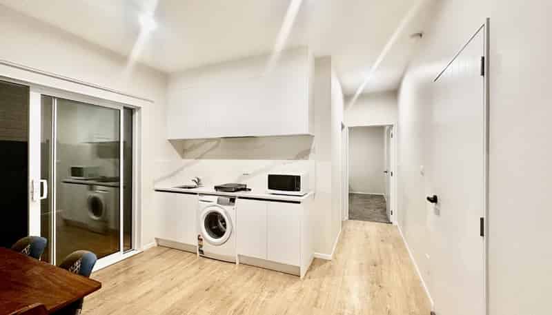 8 Pirihonga Road, Flat Bush