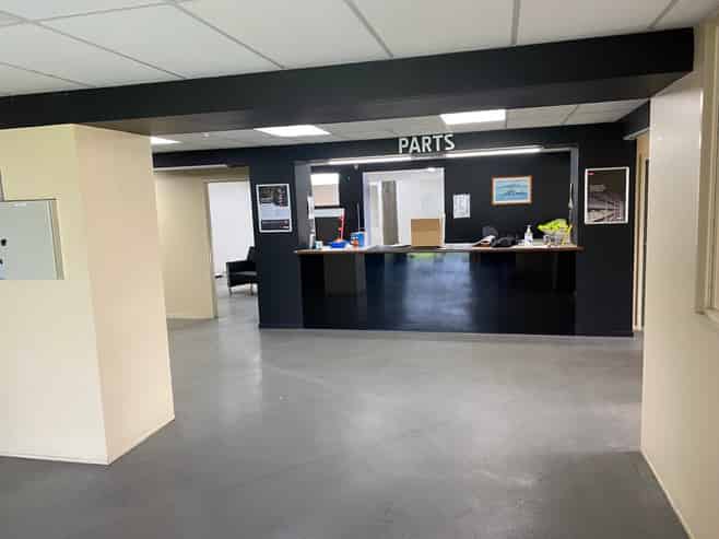 Huge Workshop, Showroom and Yard Package