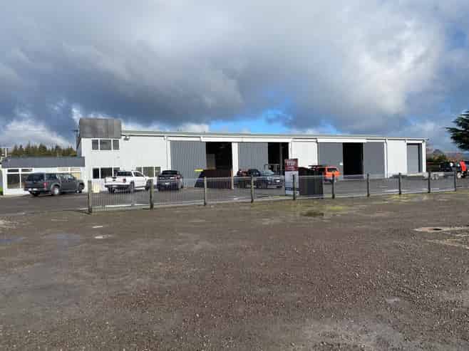 Huge Workshop, Showroom and Yard Package