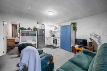3R Mountain Road, Mount Wellington