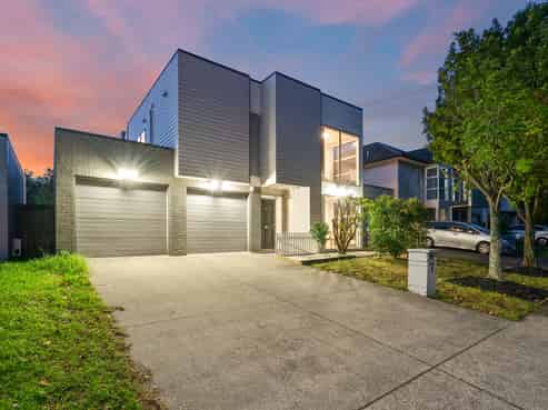 6 Phar Lap Crescent, Takanini