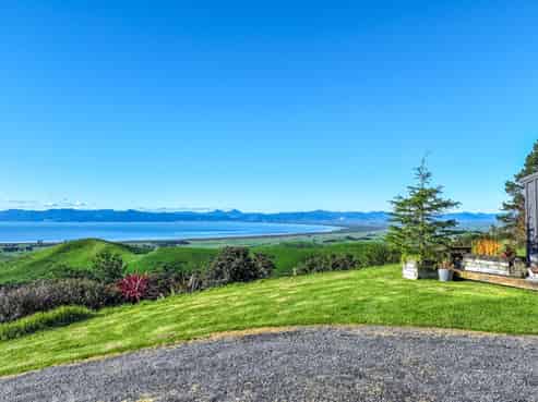 149C Rataroa Road, Miranda