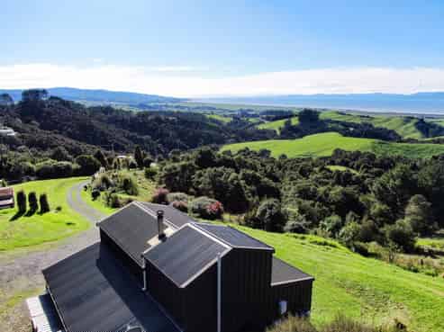149C Rataroa Road, Miranda
