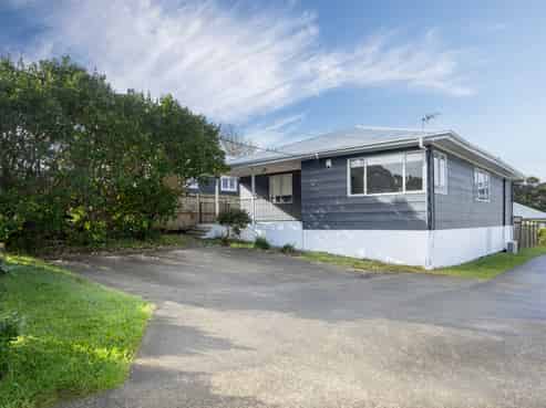 22 Norman Road, Titirangi