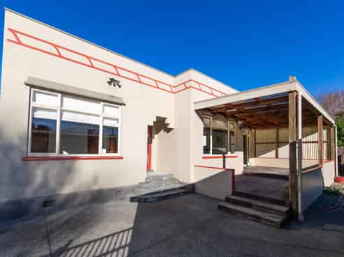 103 Main Road, Clive