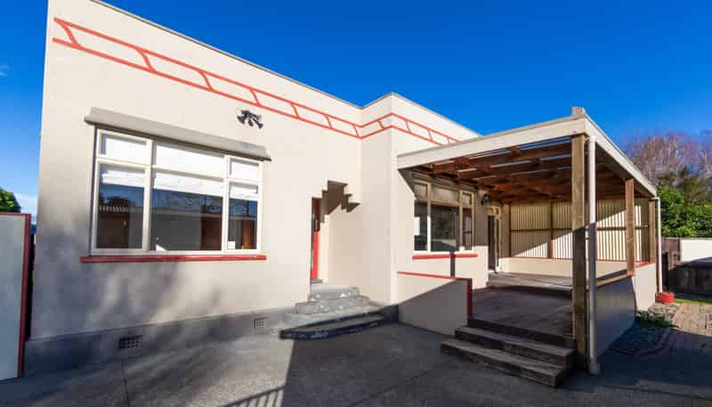 103 Main Road, Clive