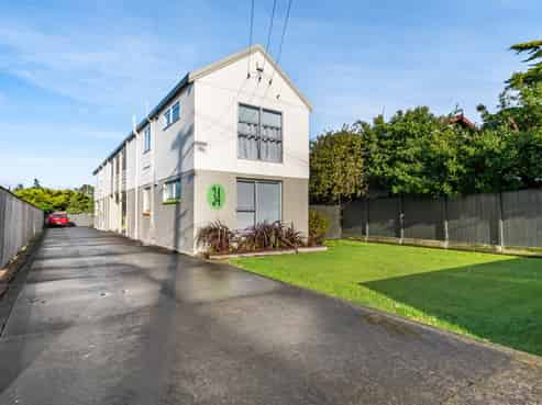 34C Elizabeth Street, Moera