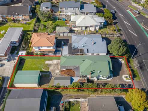 172 Carrington Road, Mount Albert