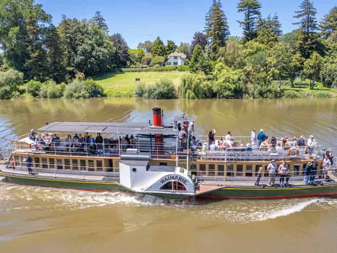 33 Riverbank Road, Okoia