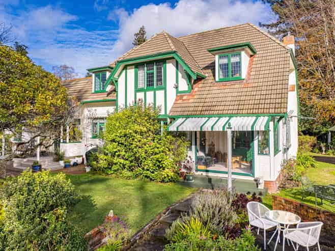 33 Riverbank Road, Okoia