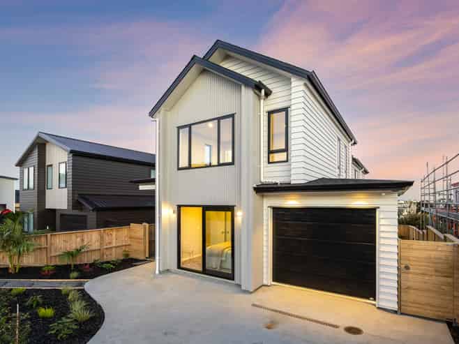 7 Makumaku Place, Long Bay