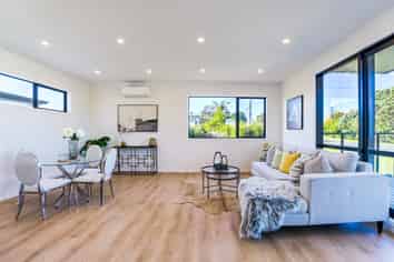 858E East Coast Road, Pinehill