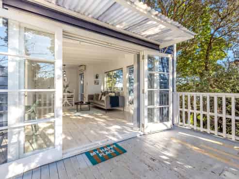 72 Wharf Road, Ostend